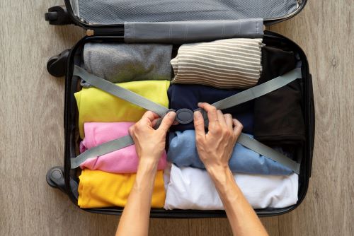 tips bawa baju saat traveling